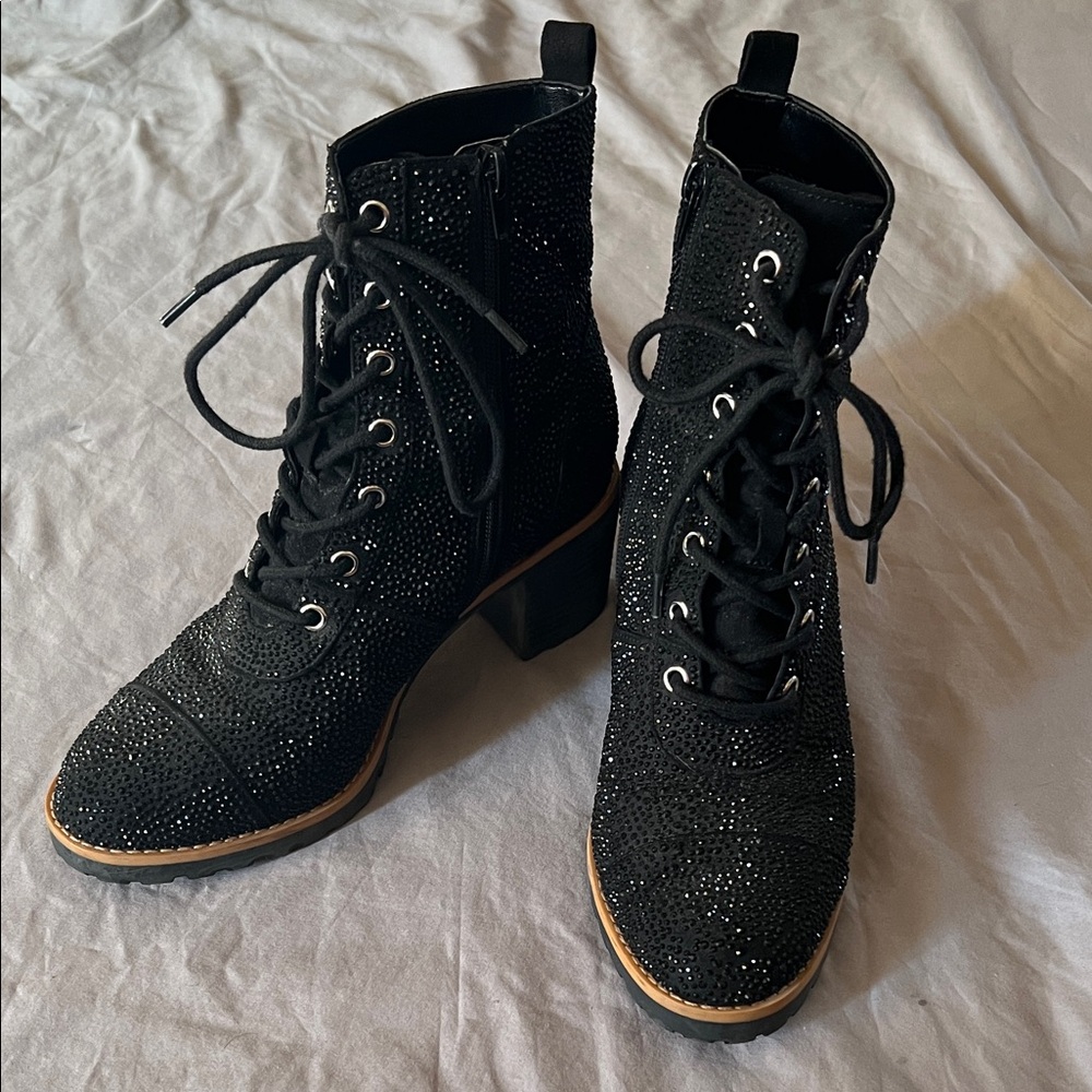 EUC INC Samira booties. Black w/ rhinestones. Sz. 8 1/2. Great cond.